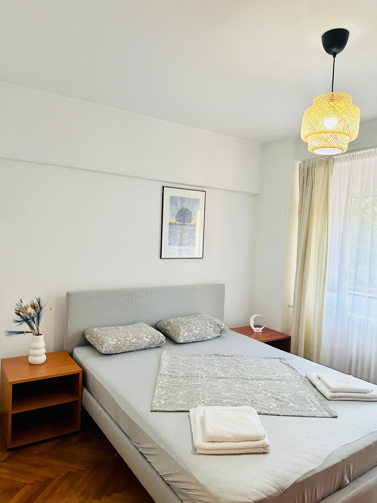 Tranquil Unirii Residence - Elegant & Spacious Living With Parking Steps From Parliament Bucureşti Ngoại thất bức ảnh