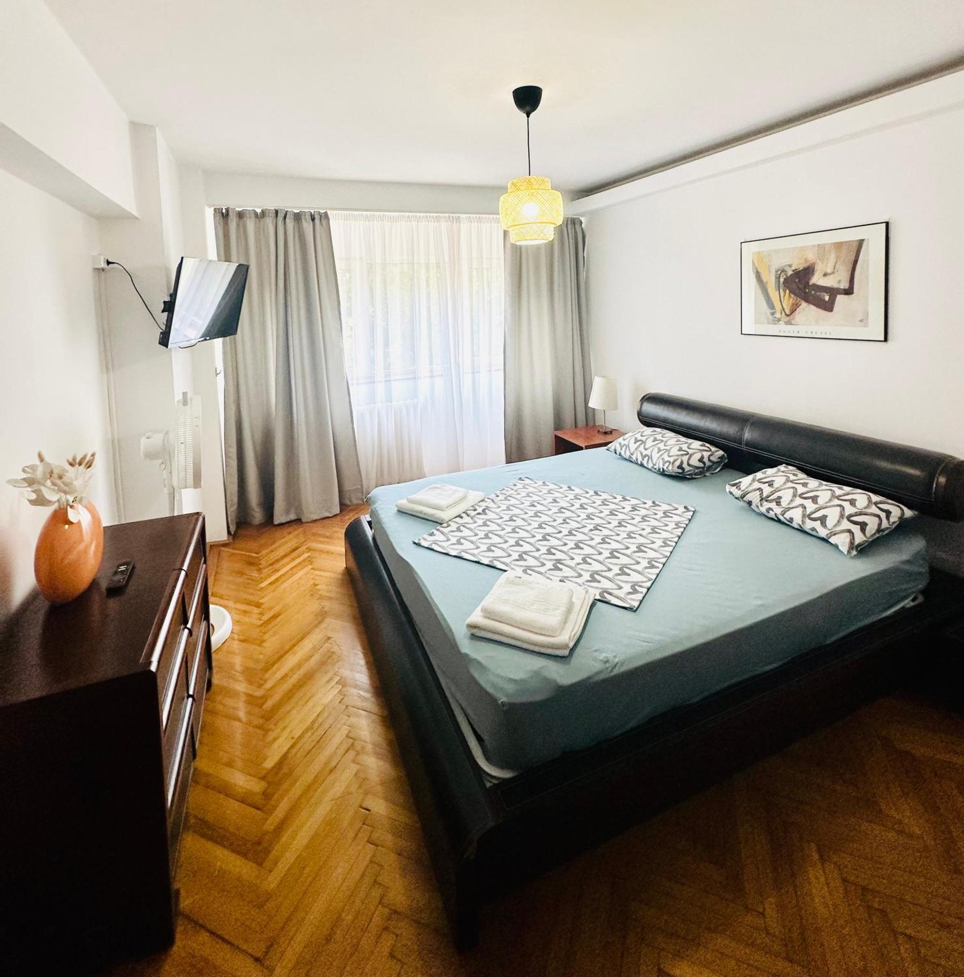 Tranquil Unirii Residence - Elegant & Spacious Living With Parking Steps From Parliament Bucureşti Ngoại thất bức ảnh