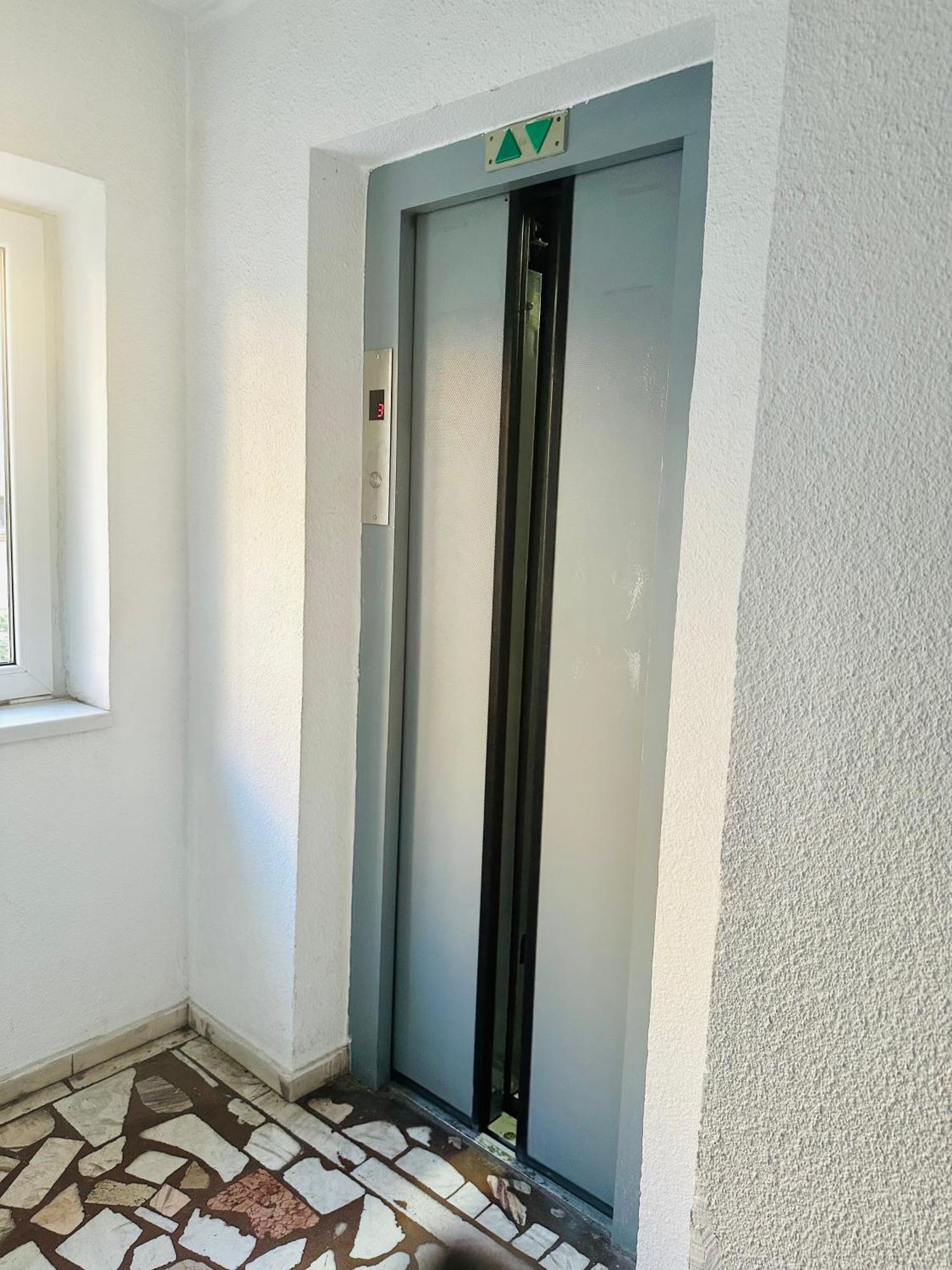 Tranquil Unirii Residence - Elegant & Spacious Living With Parking Steps From Parliament Bucureşti Ngoại thất bức ảnh