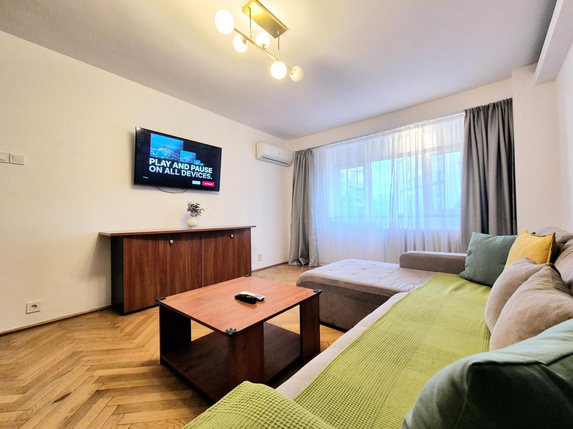 Tranquil Unirii Residence - Elegant & Spacious Living With Parking Steps From Parliament Bucureşti Ngoại thất bức ảnh