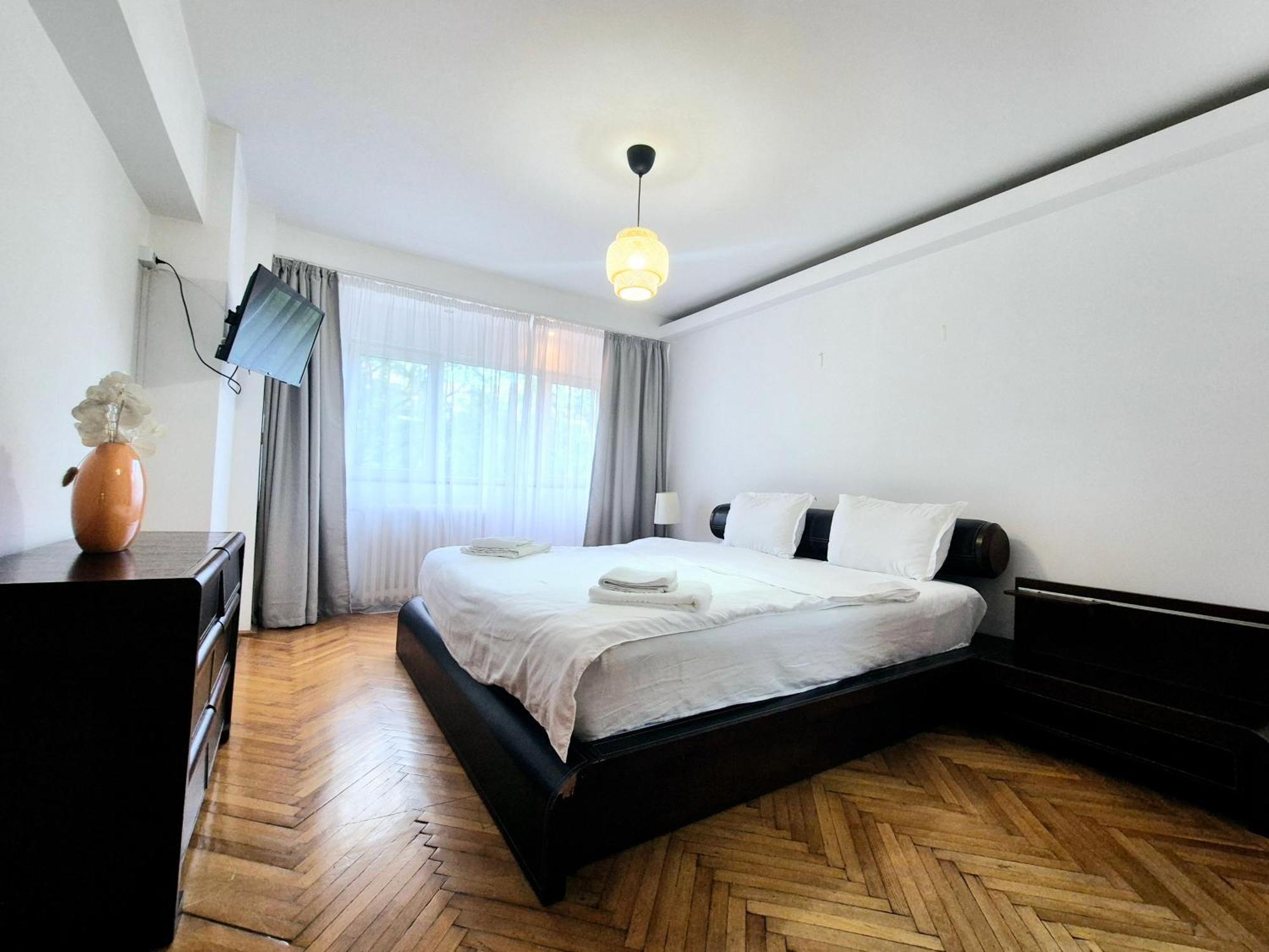 Tranquil Unirii Residence - Elegant & Spacious Living With Parking Steps From Parliament Bucureşti Ngoại thất bức ảnh